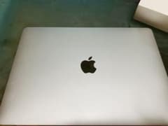 MacBook Pro 2017 13インチ　タッチパネル搭載　ジャンクのサムネイル