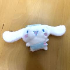 シナモロール ぬいぐるみ マスコット　バッジ　ガチャのサムネイル