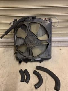 ジムニー　sj30  電動ファン　ラジエーター　サーモ蓋のサムネイル