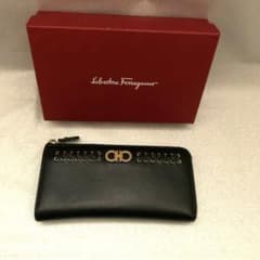 フェラガモ ブラック 長財布 L字ジッパー式 - メルカリ