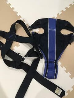 ベビービョルン  抱っこ紐  メッシュ  ★春生まれ&夏生まれにオススメ！のサムネイル