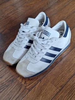 adidas スニーカー カントリー ホワイト ネイビー 26cmのサムネイル