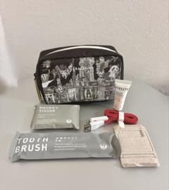 JAL×HERALBONY アメニティポーチセットのサムネイル