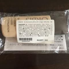 エッセンスリキッドファンデーション　ナチュラル02のサムネイル