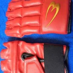 ディメーカー（BODYMAKER） パンチンググローブのサムネイル