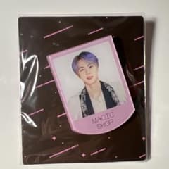 BTS　ジン　アクリルバッジのサムネイル