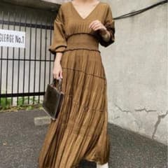 Ameri】SLANT SHIRRING PLEATS DRESS ブラウン - メルカリ