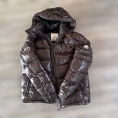 MONCLER ダークブラウン ダウンジャケットのサムネイル
