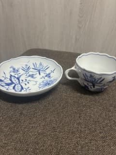 【残り2セット】meissen マイセン　ブルーオニオン カップ＆ソーサーのサムネイル