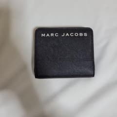 MARCJACOBSのサムネイル