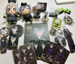 ツイステ シルバー まとめ売り　缶バッジアクリルスタンドのサムネイル
