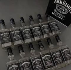 【即日発送可能】美品ジャックダニエル瓶JackDaniel's12本セット箱付きのサムネイル