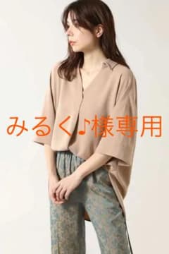 スキッパーブラウスのサムネイル