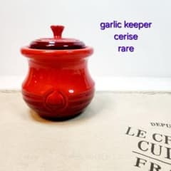ルクルーゼ ガーリックキーパー チェリーレッド レア ルクルーゼ ガーリックキーパー チェリーレッド レア - メルカリ