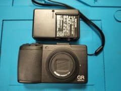 RICOH リコー GR DIGITAL III デジタルカメラのサムネイル