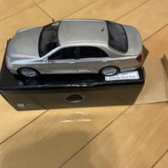 クラウン マジェスタ 色見本 ミニカー 200系 ③ 1F7 シルバーメタリック クラウン マジェスタ 色見本 ミニカー 200系 ③ 1F7