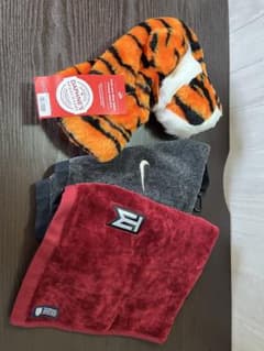 タイガーウッズ　ヘッドカバー&ゴルフタオルセット