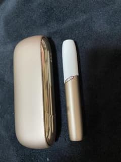 ‼️ iQOS 3 DUO ゴールド　ホルダー＆チャージャーセット‼️のサムネイル