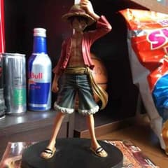 ONE PIECEフィギュアのサムネイル