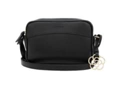 【美品】CLATHAS クレイサス ブラック ショルダーバッグ レザーのサムネイル