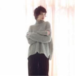Fluffy Back Open Pulloverのサムネイル
