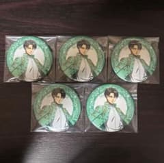 進撃の巨人 エスクリ リヴァイ 缶バッジ 5点 - メルカリ