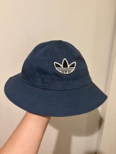 adidas バケット ハットのサムネイル