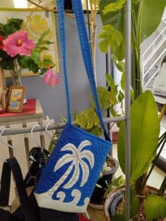 ハンドメイド ハワイアンキルト ショルダーバッグ ヤシの木柄のサムネイル