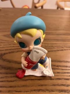 Baby Molly Hug the Ocean　ポップマートのサムネイル