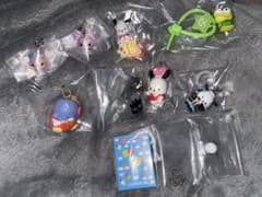 サンリオキャラクターズ カプセルトイ まとめ売り めじるし はぴだんぶい 9点のサムネイル