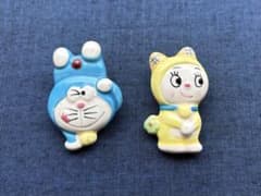 【極希少/当時物】ドラえもん ドラミちゃん 陶器製バッジ 昭和レトロ 小学館のサムネイル