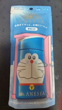 アネッサパーフェクトUVスキンケアミルクドラえもんのサムネイル