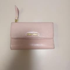 miumiu　三つ折り財布のサムネイル