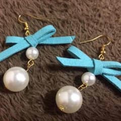 ピアス 水色 パール お洒落のサムネイル