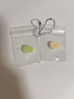 魚の形のプラスチックキーホルダー2個セットのサムネイル