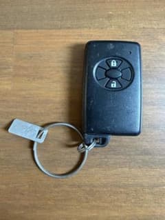 トヨタ 純正 スマートキー キーレス 2ボタンのサムネイル