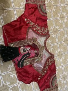 レッド 刺繍入りインド サリーブラウスのサムネイル