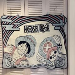 モスバーガーワンピースコラボ　2024年福袋限定「大きなふわふわブランケット」