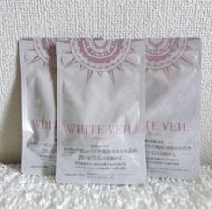 新品未開封 】3袋 キラリズムホワイトヴェールモイスト 30日分 - メルカリ