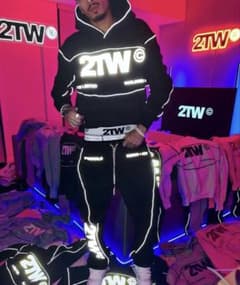 2TW 2THEWORLD セットアップ 未開封新品のサムネイル