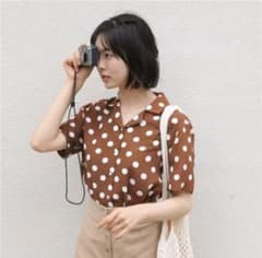 【値下げ】OHOTORO シャツ ドット柄(茶×白) 半袖のサムネイル