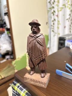 木製先住民彫刻 アルゼンチン