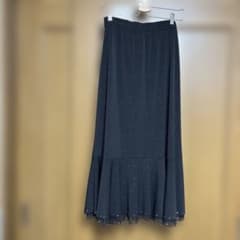 黒 フレアスカート スパンコール付き