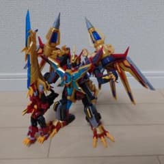 組立済：MODEROID ローグカイゼルグリッドマン フルパワーグリッドマンのサムネイル