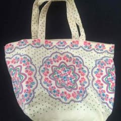チチカカのバックのサムネイル