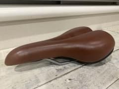 ◇VELO サドル 茶色でどんな自転車にもシックに合います♪送料込