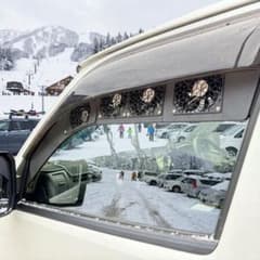 ハイエース(パワードア・小窓なし対応) フロント換気扇4個タイプ車中泊結露防止のサムネイル