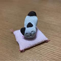 猫の置き物のサムネイル