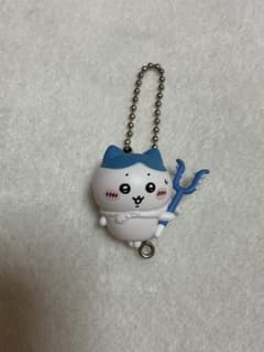 ガチャガチャ ハチワレのサムネイル
