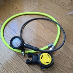 apeks EGRESS OCTOPUSとSUUNTO SM-36 残圧計のサムネイル